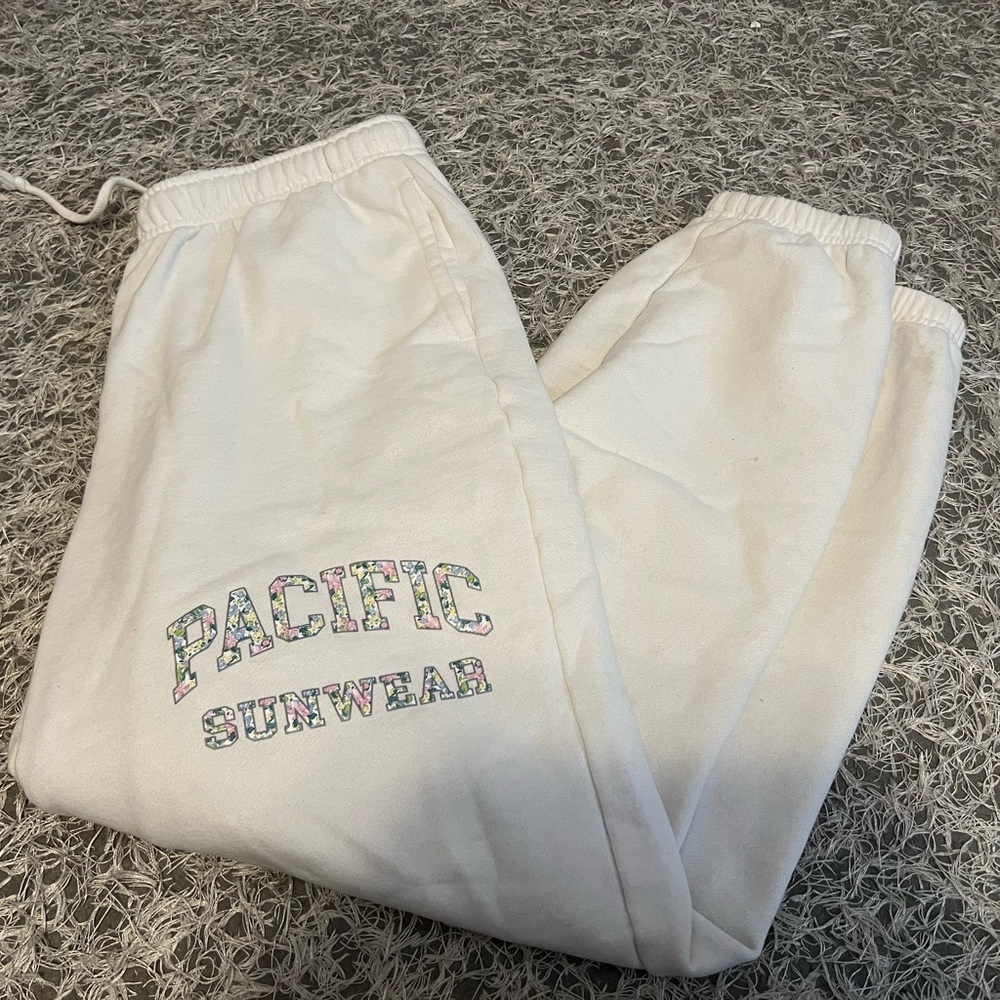 Women’s Pacsun Floral Pacific Sunwear White Sweatpants Size M Cuffed Joggers